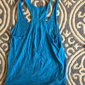 2 lululemon tank tops